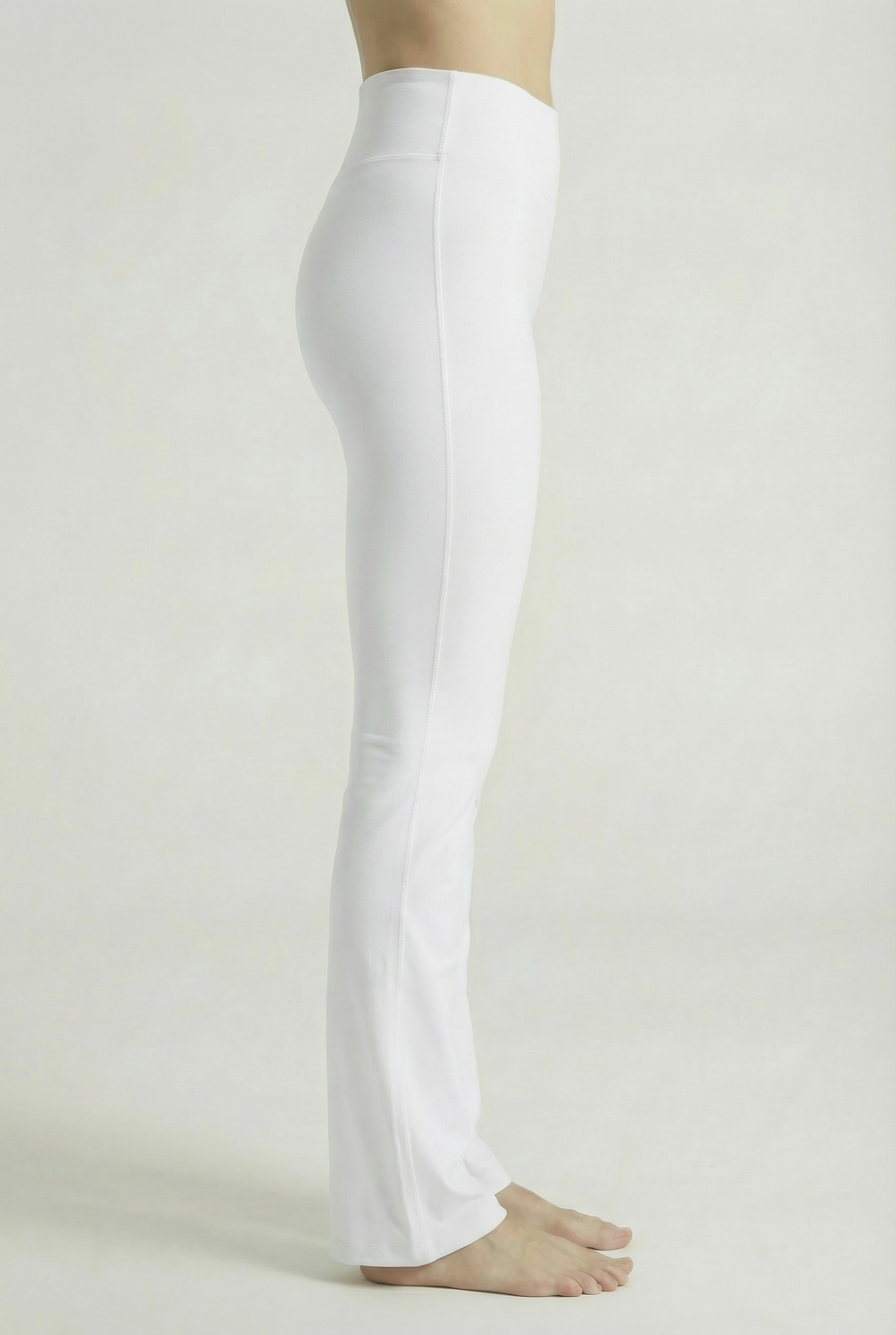 HIGH – WAISTED FLARED SCULPT LEGGINGS – WHITE