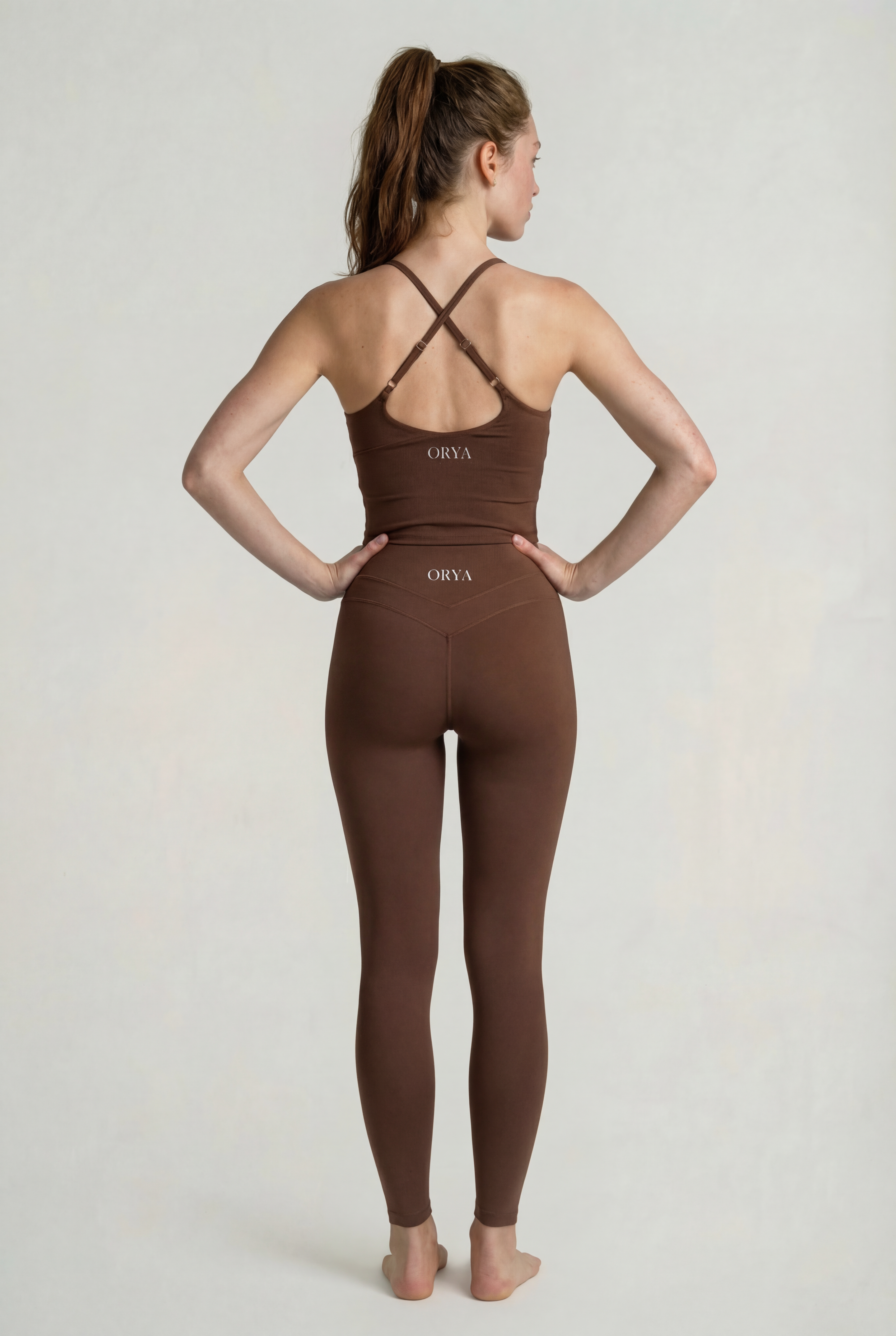 SCULPT CROSS-BACK TOP – CHOCOLATE BROWN